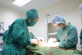 Rau tiền đạo sau 2 lần mổ lấy thai, sản phụ vượt nguy cơ băng huyết