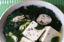 Thực hư, ăn canh rau ngót đậu phụ hết đau xương khớp?