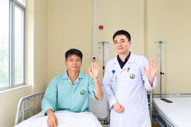Sỏi trong ống tụy, người bệnh được xử lý bằng kỹ thuật '2 trong 1'