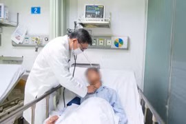 Nắng nóng, bóng đá... trở thành 'mồi lửa' nguy hiểm cho đột quỵ