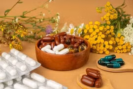 Ngày nào cũng uống vitamin tổng hợp vẫn mệt mỏi, vì sao?