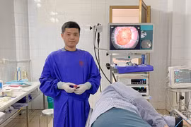 Viêm phổi sau một tuần sốt, ho, người đàn ông phát hiện ung thư thực quản