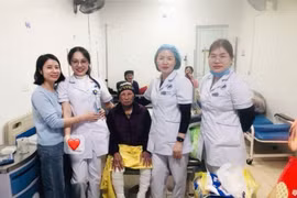 Hành trình cứu người bệnh dị ứng thuốc trợt da 90% diện tích cơ thể