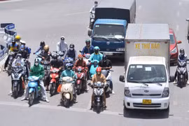 Nắng nóng cực độ: Giải nhiệt sai dễ gây sốc nhiệt, đột quỵ