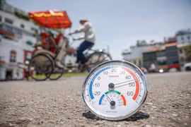 Nguy cơ sốc nhiệt, đột quỵ gia tăng khi nắng nóng cực đoan 