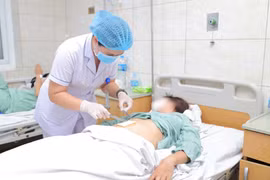 Đau bụng kéo dài, người phụ nữ được phát hiện viêm túi thừa Meckel