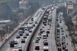 Hà Nội cảnh báo nguy cơ ùn tắc dây chuyền trên Vành đai 3 trên cao