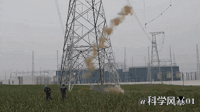 Vào tháng 6/2025, hãng thông tấn CCTV đã chia sẻ một đoạn video hoạt hình cho thấy một quả bom than chì do trong nước sản xuất, được cho là của Tập đoàn Khoa học và Công nghệ Hàng không Vũ trụ Trung Quốc.