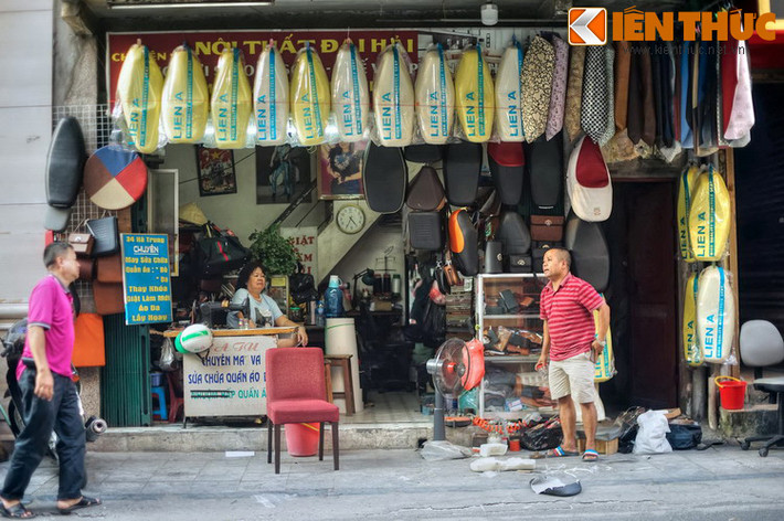...Cho đến những sản phẩm gắn với đời sống hiện đại như yên xe máy, sàn ô tô.