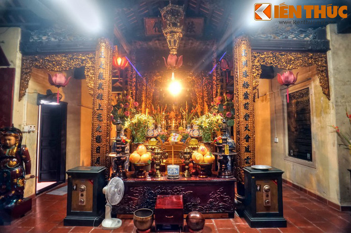 Về mặt tín ngưỡng, chùa Cầu Đông là một ngôi chùa quan trọng của phái Tào Động, là một trong năm phái thiền của Phật giáo Việt Nam.