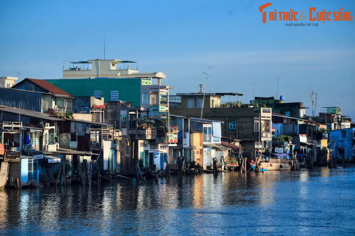 Theo các nhà nghiên cứu lịch sử, vào thuở xa xưa, nơi này đã được các cư dân Khmer gọi là "Srock Mỳ Xó", nghĩa là vùng đất của các cô gái có làn da trắng bóc, hay nói ngắn gọn là "xứ nàng trắng".