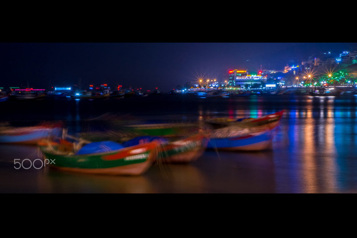 Giấc mơ của những con thuyền. Ảnh: Larisa Makarova / 500px.com.