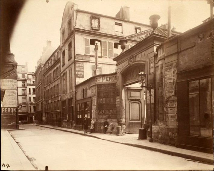 Khách sạn Montmorency ở số 5 phố Montmorency, Paris năm 1900.