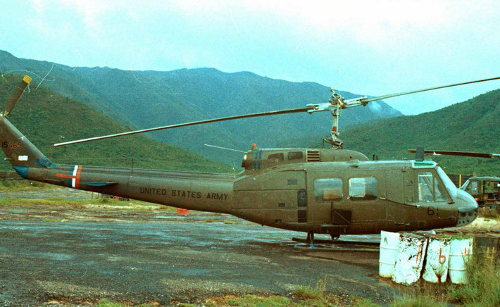 Chiếc trực thắng UH-1H tại khu căn cứ ở Tuy Phước, Bình Định.