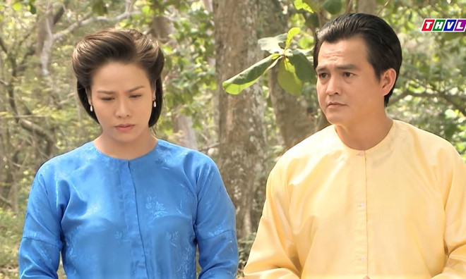 Tiếng sét trong mưa lên sóng đầu tháng 9 đã thu hút sự quan tâm của khán giả màn ảnh nhỏ. Không chỉ có kịch bản hấp dẫn với nhiều kịch tính đan xen, dàn diễn viên trong phim cũng được đánh giá cao. Với vai Thị Bình, Nhật Kim Anh đánh dấu sự trở lại với phim ảnh sau hơn một năm im ắng vì sóng gió hôn nhân.