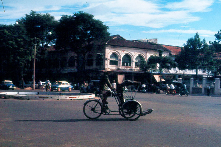 Trên đại lộ Nguyễn Huệ. Ảnh: 11thrru.org.