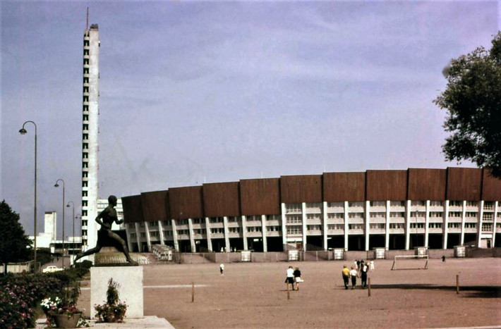 Sân vận động Olympic ở Helsinki năm 1961. Ảnh: Vintag.