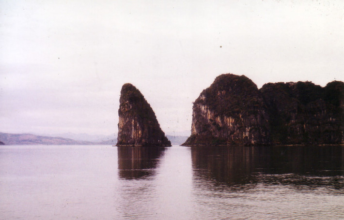 Khung cảnh ở vịnh Hạ Long. Ảnh: Günter Mosler.
