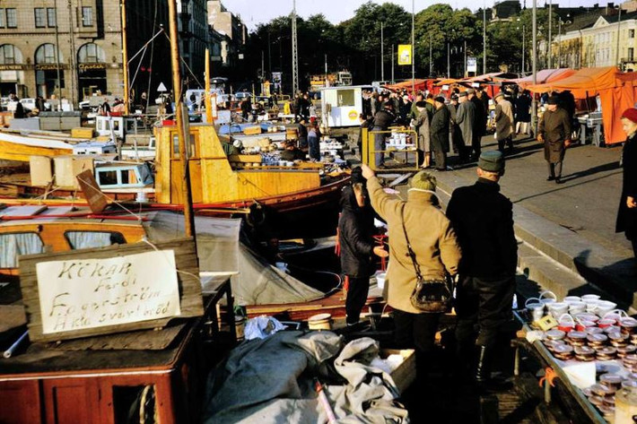 Một góc chợ Helsinki, 1968. Ảnh: Vintag.