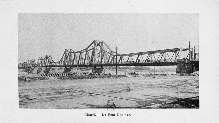 Cầu Doumer, nay là cầu Long Biên. Ảnh: Gallica.bnf.fr.