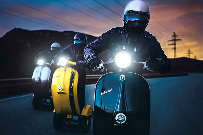 Tuy nhiên, giá bán lại là một nhược điểm rất lớn của Bel & Bel Zero-Scooter khi lên tới 5950 Euro tại châu Âu (tương đương 146 triệu đồng). Với mức giá này, một người có thể mua được vài chiếc Vespa cũ với thiết kế chuẩn mực được Bel & Bel học hỏi, một vài mẫu xe phân khối lớn tầm trung và rất nhiều lựa chọn môtô cũ khác.