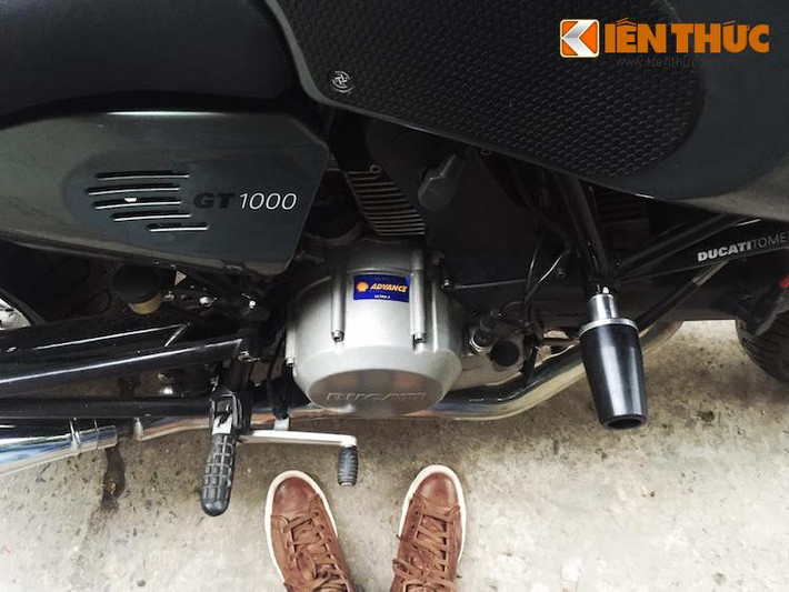 Với hộp số 6 cấp, chiếc xe có thể đạt tốc độ tối đa 217 km/h.