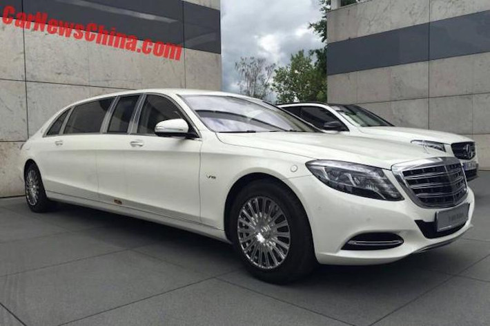 Ra mắt từ triển lãm Geneva năm 2015 nhưng phải tới nay, chiếc xe siêu sang limousine Mercedes-Maybach S600 Pullman đầu tiên mới xuất hiện tại Trung Quốc. Chiếc xe này có màu trắng và hiện đang nằm ở một trung tâm Mercedes ở Trung Quốc.