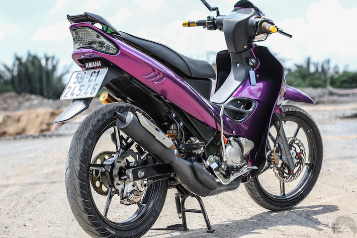 Với những đồ chơi mới, chiếc Z125 không chỉ trở nên đẹp mắt, nổi bật hơn mà còn nâng cao hiệu năng cũng như cảm giác điều khiển trên đường.