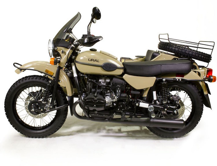 Vẫn có sử dụng động cơ 749 cc Boxer 2 xi-lanh nằm ngang 4 kỳ SOHC làm mát bằng không khí, nhưng Gear Up Sahara đã được trang bị bộ đề, hệ thống phun nhiên liệu điện tử cùng côn khô 2 đĩa.
