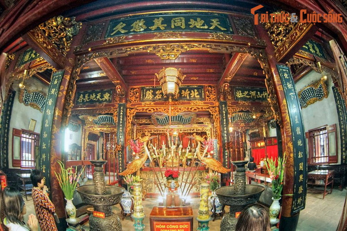 Đền trải trùng tu lớn vào các năm 1618, 1677, 1768, 1836, 1843, 1893, 1941. Diện mạo ngày nay của đền về cơ bản có từ đợt tu sửa vào năm 1836-1838 dưới thời vua Minh Mạng.