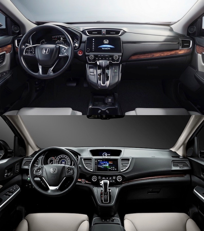 Ở bên trong, Honda cũng đã cố gắng "đơn giản hóa" nội thất của CR-V. Các nút bấm của hệ thống điều hòa vẫn nằm trên cần số, tuy nhiên mọi chi tiết khác đã được sắp xếp lại. Tay lái của xe cũng có thiết kế mới trong khi bảng đồng hồ trên CR-V mới đã có thêm màn hình LCD đa thông tin. Các chi tiết bọc da và ốp gỗ tùy chọn càng khiến CR- V mới trở nên sang trọng.