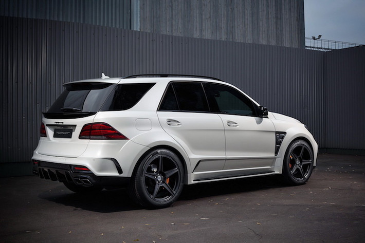 Gói độ cho Mercedes-AMG GLE 63 của TopCar gồm tổng cộng 23 món và có giá tối thiểu lên tới 18.935 USD (tương đương 422 triệu đồng). Nếu bộ bodykit của xe được làm từ sợi carbon, mức giá sẽ được đội lên thành 22.337 USD (tương đương 498 triệu).