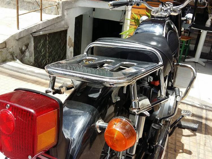 Trên Thế giới, số lượng những chiếc B1L 125 còn "zin" và trong tình trạng vận hành hoàn hảo ngay nay cũng không còn nhiều. Theo chủ nhân của chiếc B1L 125 này, anh đã phải bỏ ra số tiền hơn 100 triệu để có thể "săn lùng" và làm chủ nó, bao gồm cả chi phí đăng ký.