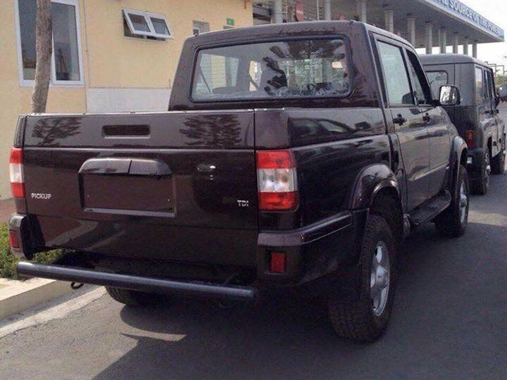 Các phiên bản động cơ của Pickup cũng y hệt như Patriot. Cả 2 chiếc Patriot và Pickup đầu tiên về tới Việt Nam đều là phiên bản máy dầu, có công suất 113,5 mã lực/270 Nm, đi kèm hệ dẫn động 4 bánh bán thời gian và hộp số sàn 5 cấp.