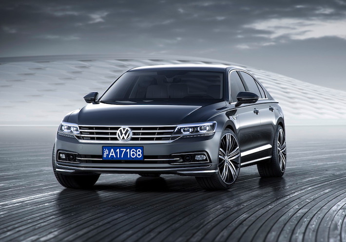 Cụ thể hơn, với Volkswagen Phideon mới, hãng xe Đức đang muốn hướng tới một nhóm không nhỏ những khách hàng đang tìm kiếm một mẫu sedan sang trọng, đẳng cấp nhưng không có vẻ ngoài quá bắt mắt và "phô trương". Đây là một xu thế đang phát triển ở Trung Quốc - thị trường chính của chiếc xe và một số nước châu Á khác.