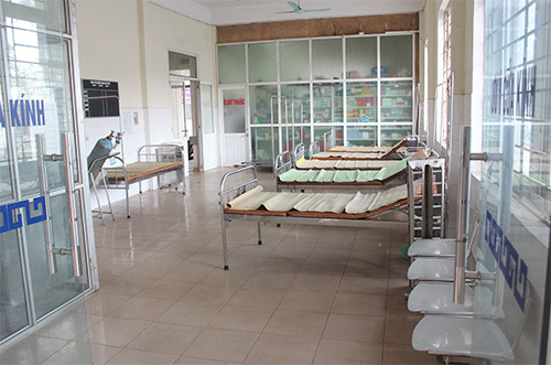 Sau đó, công an huyện Thuận Thành (Bắc Ninh) đã khởi tố kẻ côn đô là Nguyễn Hữu Khá (SN 1991). Sau khi đâm nạn nhân bằng dao bấm, Khá dùng xe máy chạy trốn. Đối tượng khai là bạn trai mới quen 2 tháng của cô gái bị tai nạn. Dung làm việc tại quán karaoke rồi quen Khá.