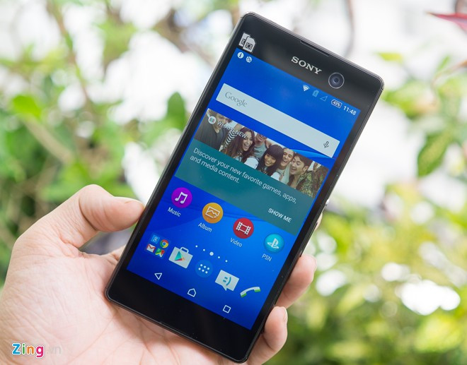 Xperia M5 sở hữu cấu hình mạnh với màn hình 5 inch Full HD, chip xử Helio X10 xung nhịp cao nhất của MediaTek với 8 nhân tốc độ 2 GHz, RAM 3 GB.