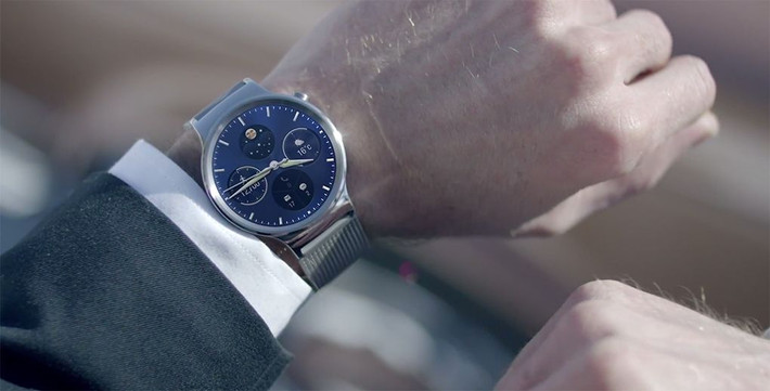 Huawei watch giúp người dùng theo dõi mọi chỉ số sức khỏe: Từ calo tiêu hao, nhịp tim, độ cao đã leo, số bước đã đi, quãng đường vượt qua...