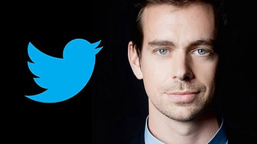 Jack Dorsey - Tài sản: 2,2 tỷ USD. Dorsey là một trong những thành viên sáng lập của Twitter đồng thời cũng là người sáng lập và CEO của Square. Ông từng theo học Đại học Khoa học Công nghệ Missouri trước khi chuyển sang Đại học New York và bỏ học để tập trung "thai nghén" Twitter.Dorsey đang sở hữu khoảng 5% số cổ phiếu lưu hành của Twitter và là Chủ tịch của công ty này.