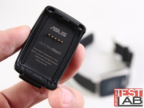 Người dùng cũng có thể xem trước nội dung tin nhắn, thông báo từ smartphone ngay trên màn hình của VivoWatch tựa bất kỳ mẫu smartwatch nào trên thị trường.