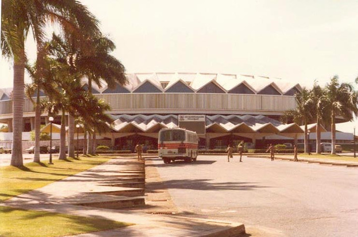 Cung thể thao Huamark khánh thành ở Bangkok năm 1966 để phục vụ Á vận hội diễn ra tại thành phố này cùng năm.