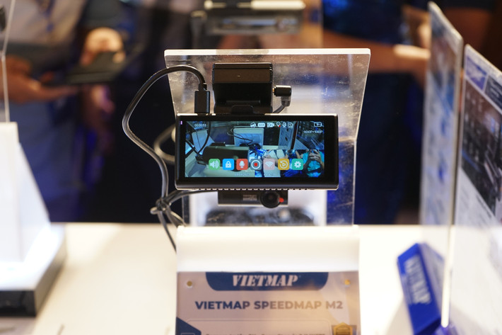 SpeedMap M2 có khả năng cập nhật dữ liệu cảnh báo giao thông, tài xế có thể cập nhật trên thiết bị, thay vì phải thông qua các ứng dụng khác như phiên bản trước. Ảnh: Thanh Niên Online.