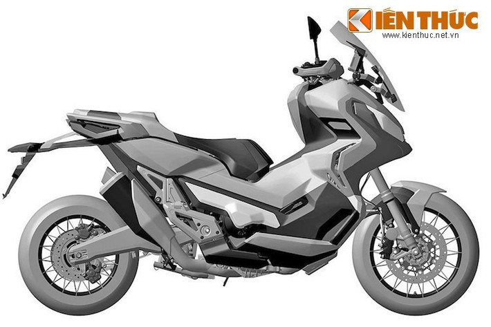 Thậm chí so với phiên bản concept, chiếc xe còn có thêm một số cải tiến mới như bảo vệ tay nắm lớn hơn, heo phanh phía trước được bắt dọc theo phuộc ổn định hơn và cặp vành với nan hoa bắt bên ngoài vành, tương tự chiếc BMW R1200GS Adventure.