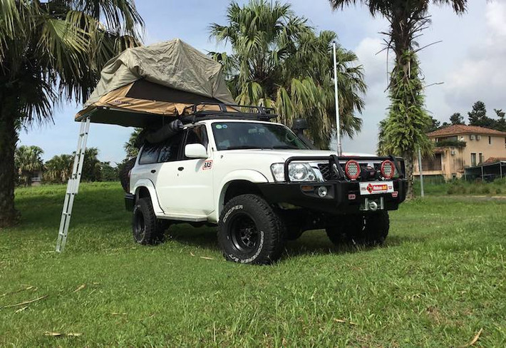 Sở hữu một chiếc Patrol thế hệ thứ 5, một người đam mê offroad tại Sài Gòn đã "gửi gắm" chiếc xe tới cho xưởng độ Vulcan 4x4, giúp "mở khóa" khả năng địa hình của chiếc xe, đồng thời tạo ra một mẫu SUV tiện dụng cho những chuyến cắm trại ở "rừng xanh núi đỏ".