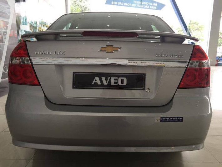 Nằm trong phân khúc sedan cỡ nhỏ hạng B - tương đương với Honda City hay Toyota Vios, Aveo có chiều dài tổng thể 4310 mm, rộng 1710 mm và cao 1505 mm với trục cơ sở dài 2480 mm.