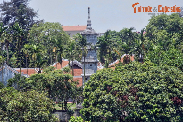 3. Cùng nằm ở huyện Thuận Thành với chùa Dâu, chùa Bút Tháp là một trong những ngôi chùa cổ có kiến trúc hoàn chỉnh nhất còn lại ở Việt Nam. Chùa còn được biết đến với các tên gọi khác chùa Nhạn Tháp, Thiếu Lâm Tự, Hoàng Cung Tự.