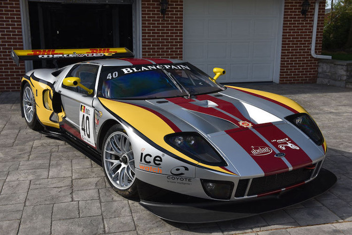 Thế hệ siêu xe Ford GT đầu tiên, được sản xuất từ năm 2004 tới 2006 vốn có số lượng khá lớn với 4038 chiếc. Ngoài hơn 4000 chiếc xe này, một phiên bản đặc biệt khác là mẫu xe đua Ford GT1 đã được chế tạo nhằm tham gia vào các giải đua GT1 và 24 giờ với tên gọi Ford GT1.