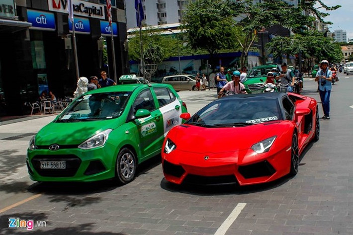 Tại thị trường Mỹ, Aventador Roadser có giá 447.000 USD.