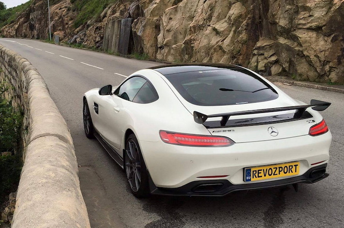 Như vậy, với chỉ một số cải tiến đơn giản, AMG GT S của RevoZport đã mạnh hơn cả phiên bản AMG GT R mới nhất hiện nay của Mercedes khi mẫu xe này chỉ có thể đạt công suất tối đa 577 mã lực.