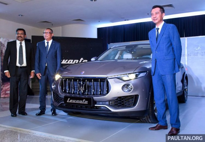 Được ra mắt Thế giới tại triển lãm Geneva Motor Show, mẫu SUV hạng sang thể thao Maserati Levante mới - đối thủ của BMW X6 và Mercedes GLE Coupe vừa lần đầu tiên xuất hiện chính thức tại Đông Nam Á thông qua nhà phân phối ở Malaysia.